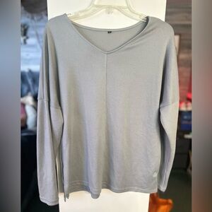 🎁 amazon light grey long sleeve